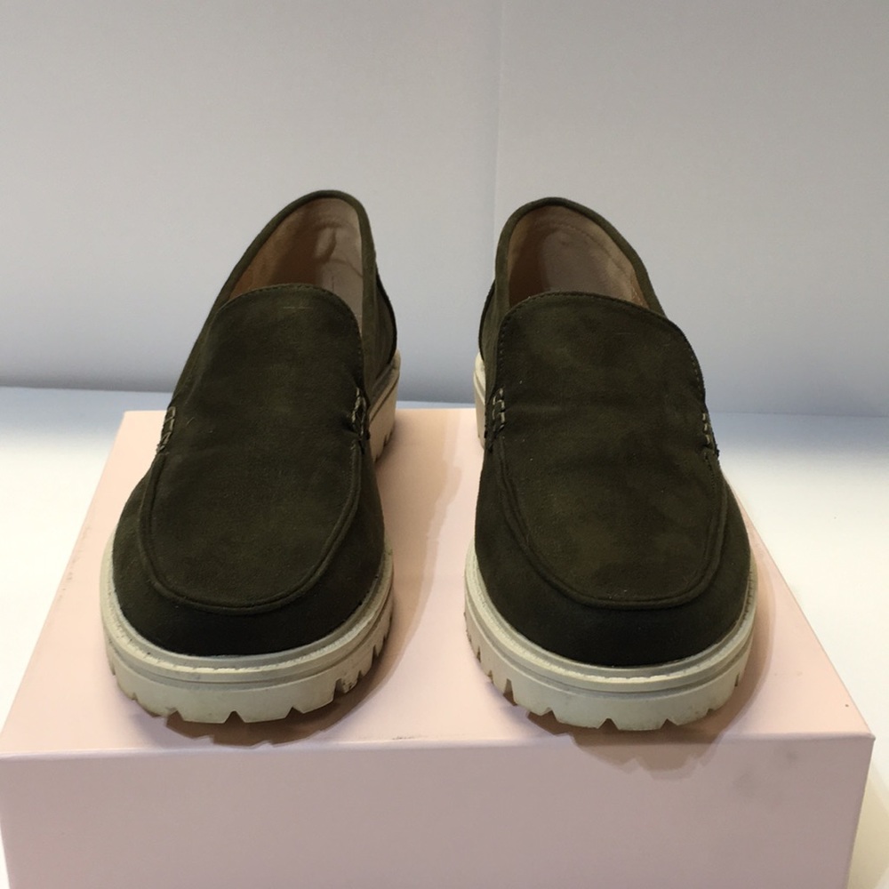 NIB! Journee Collection Tru Comfort Foam Vegan Erika Olive Loafer 9